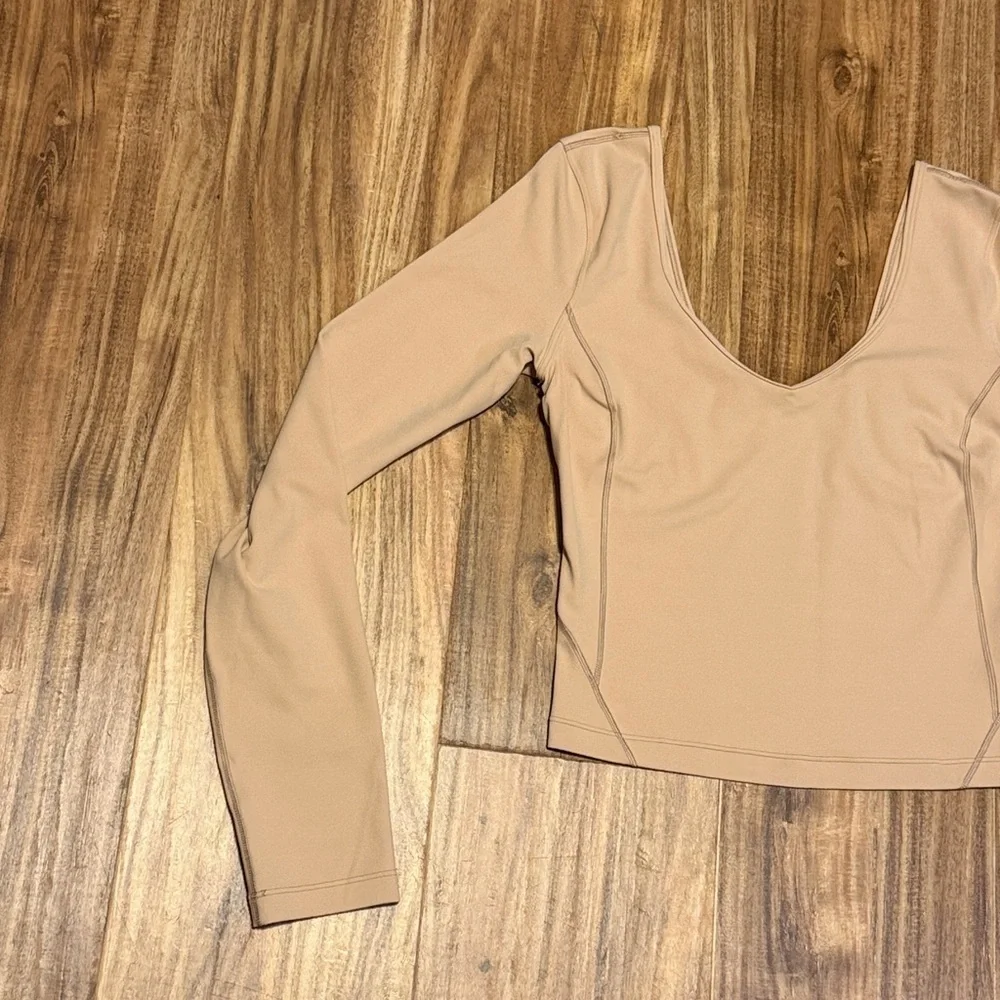 Lululemon women 0 xs top shirt align long sleeve seamless weightless tan workout